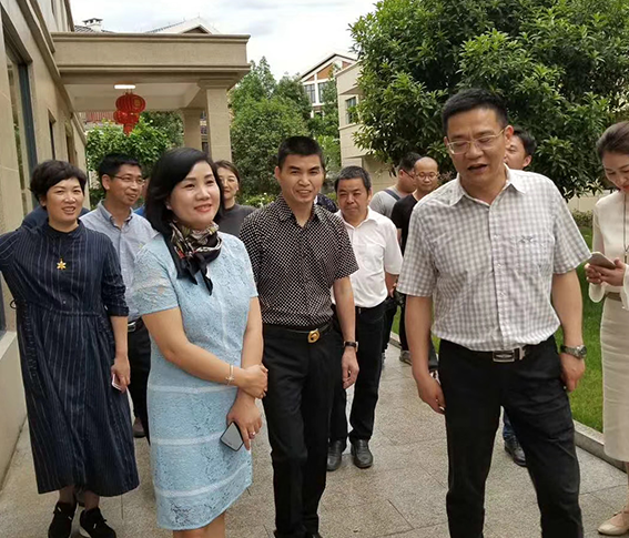 2018年麗水市蓮都區杜書記，俞區長一行蒞臨康瑞閥門參加指導